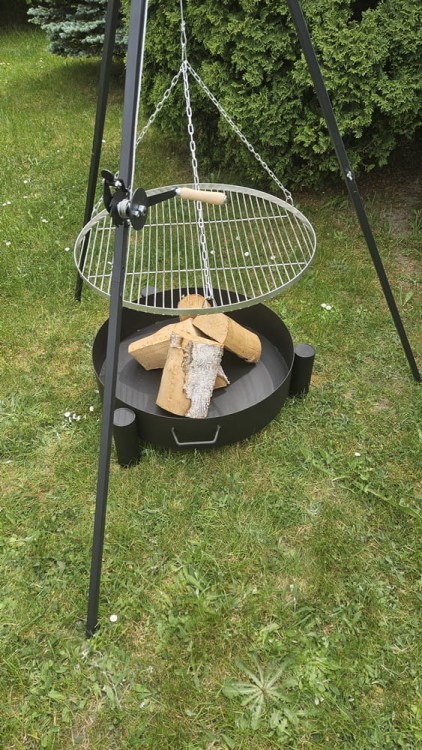 GRILL OGRODOWY NA TRÓJNOGU RUSZT NIERDZEWNY PALENISKO