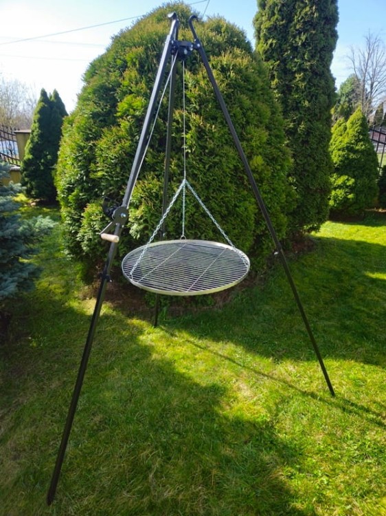 Grill ogrodowy trójnóg wysoki nad ognisko z ruszt nierdzewny o średnicy 60